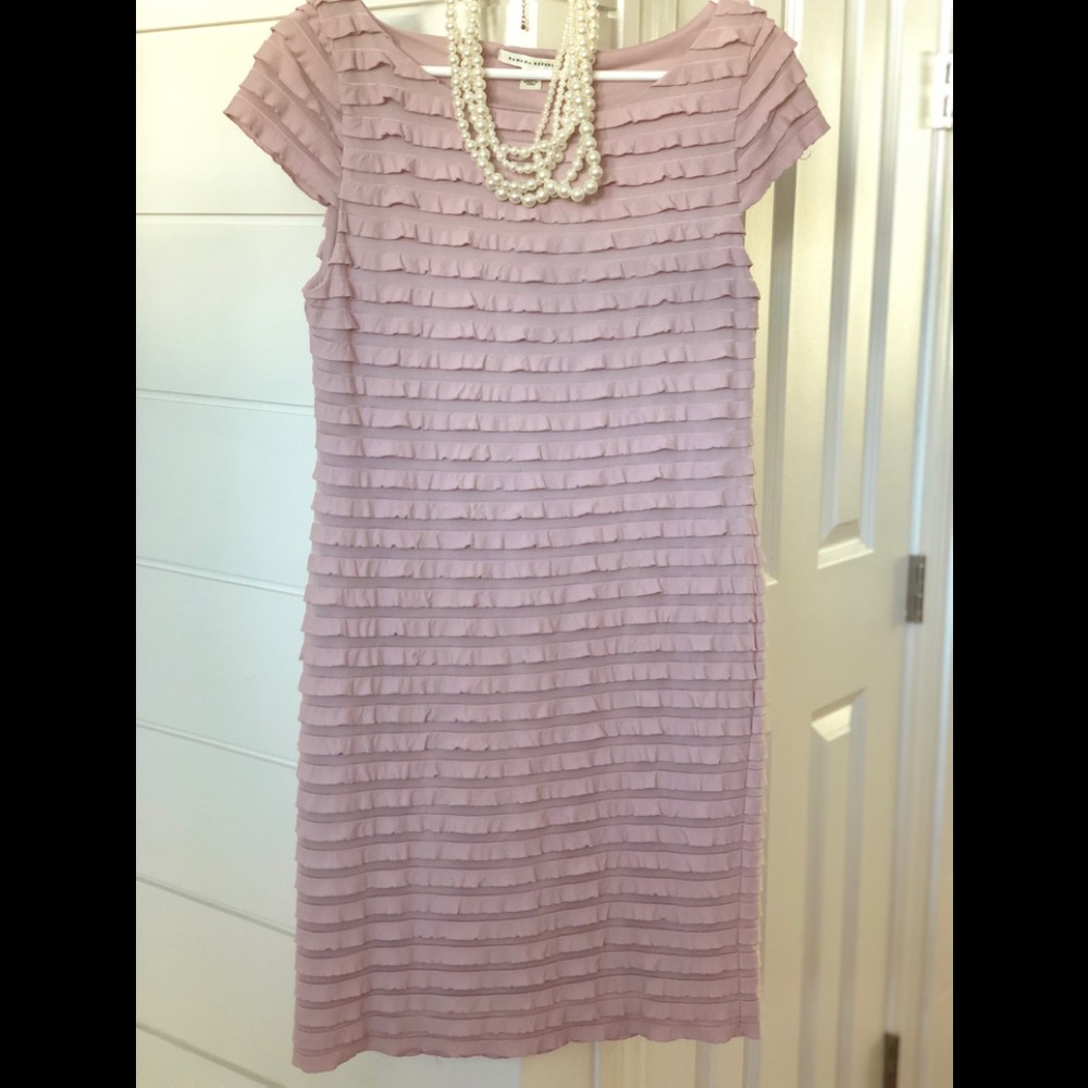 Fitted Sexy and extremely FLATTERING Summer Dress.